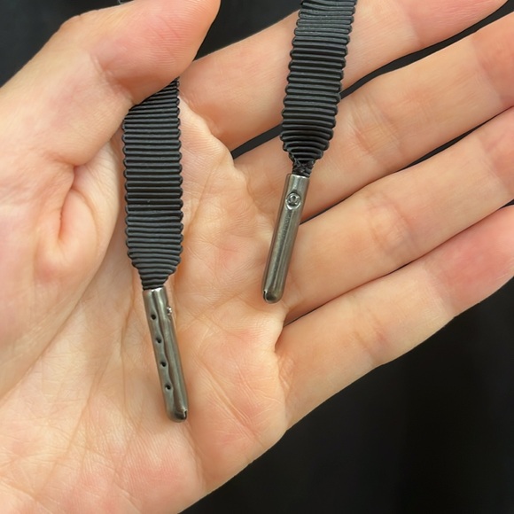 Lululemon Wind Down Pullover in Black - Picture 5 of 13